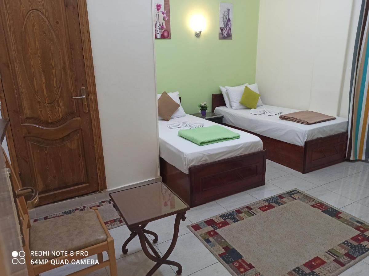 Hostel Golden Star *